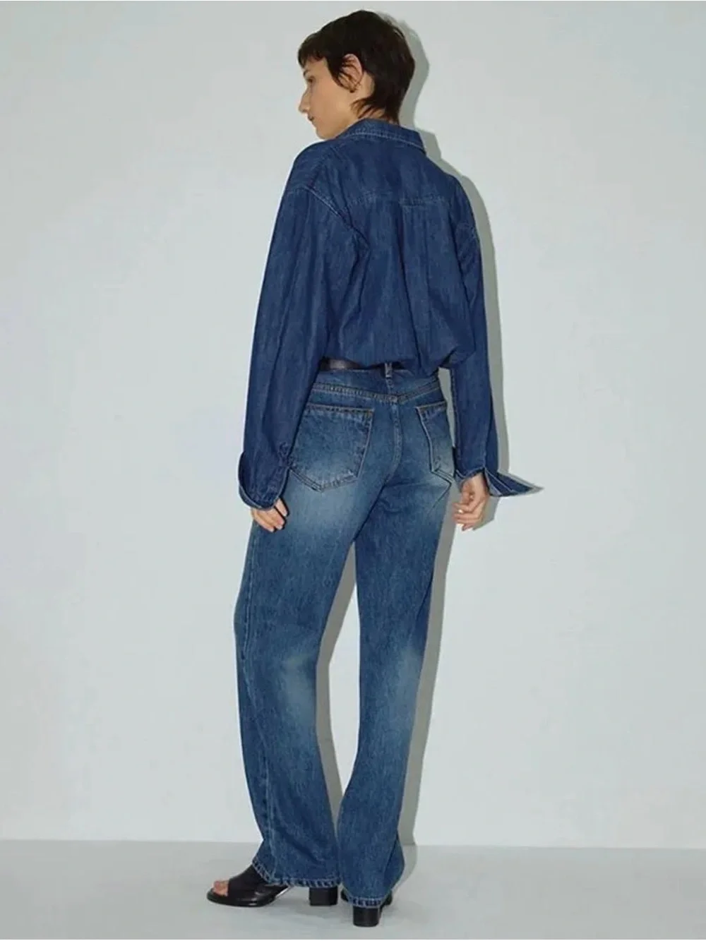 LILOU | High Rise Straight Jean - Picture 3 of 4
